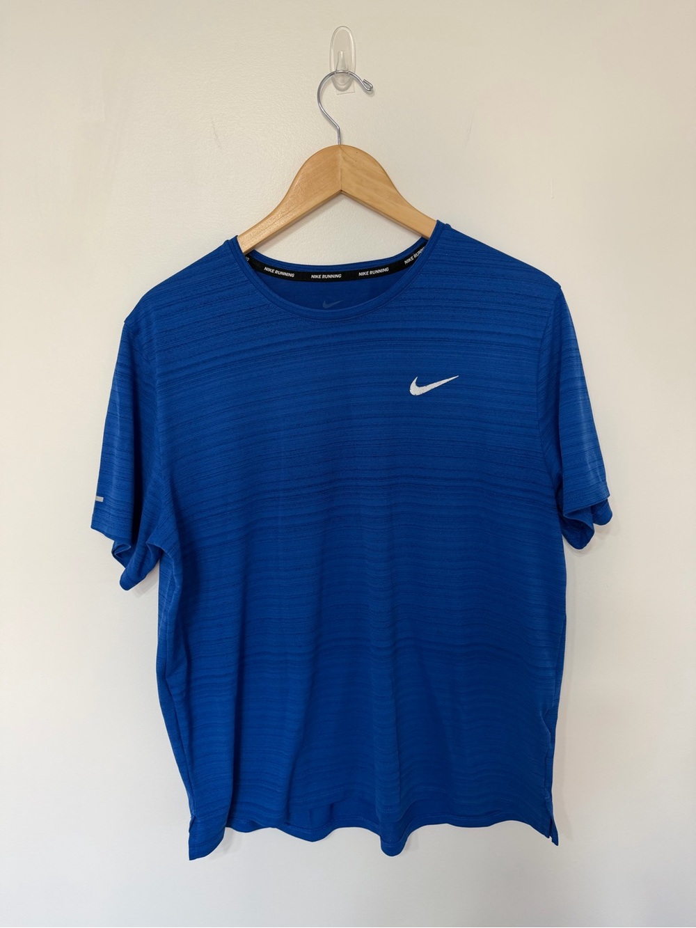 Nike Running Dri-FIT Blue Athletic Running T-Shirt Short Sleeve Men’s Med Logo